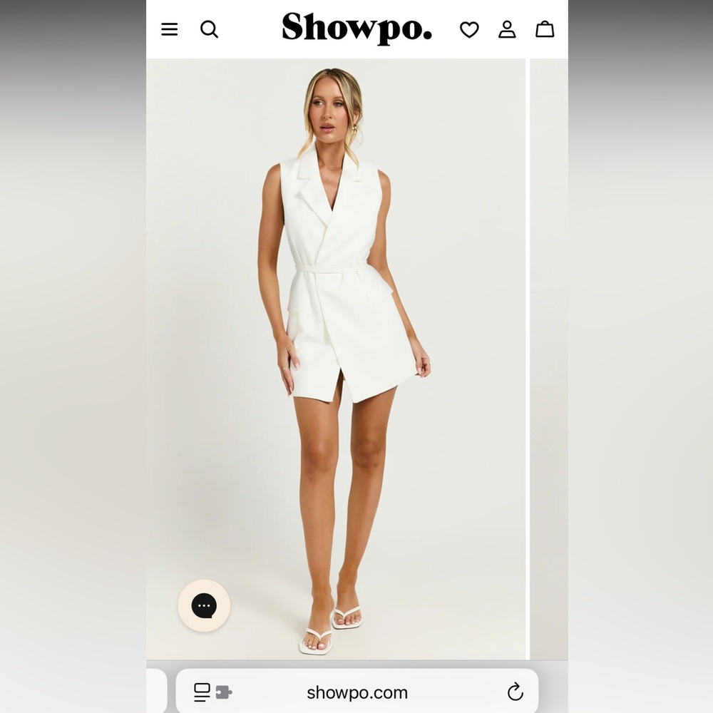 Elegant White Sleeveless Blazer Dress